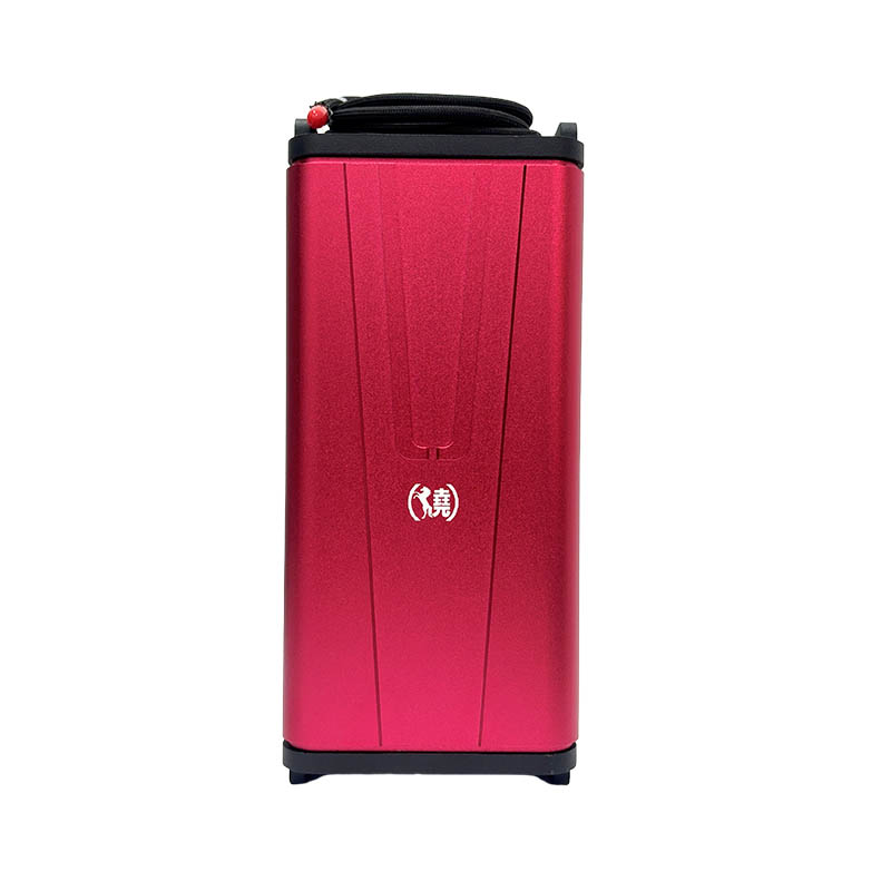 How does the hot aerosol fire extinguishing device achieve a response time of seconds and complete flooding in confined spaces?